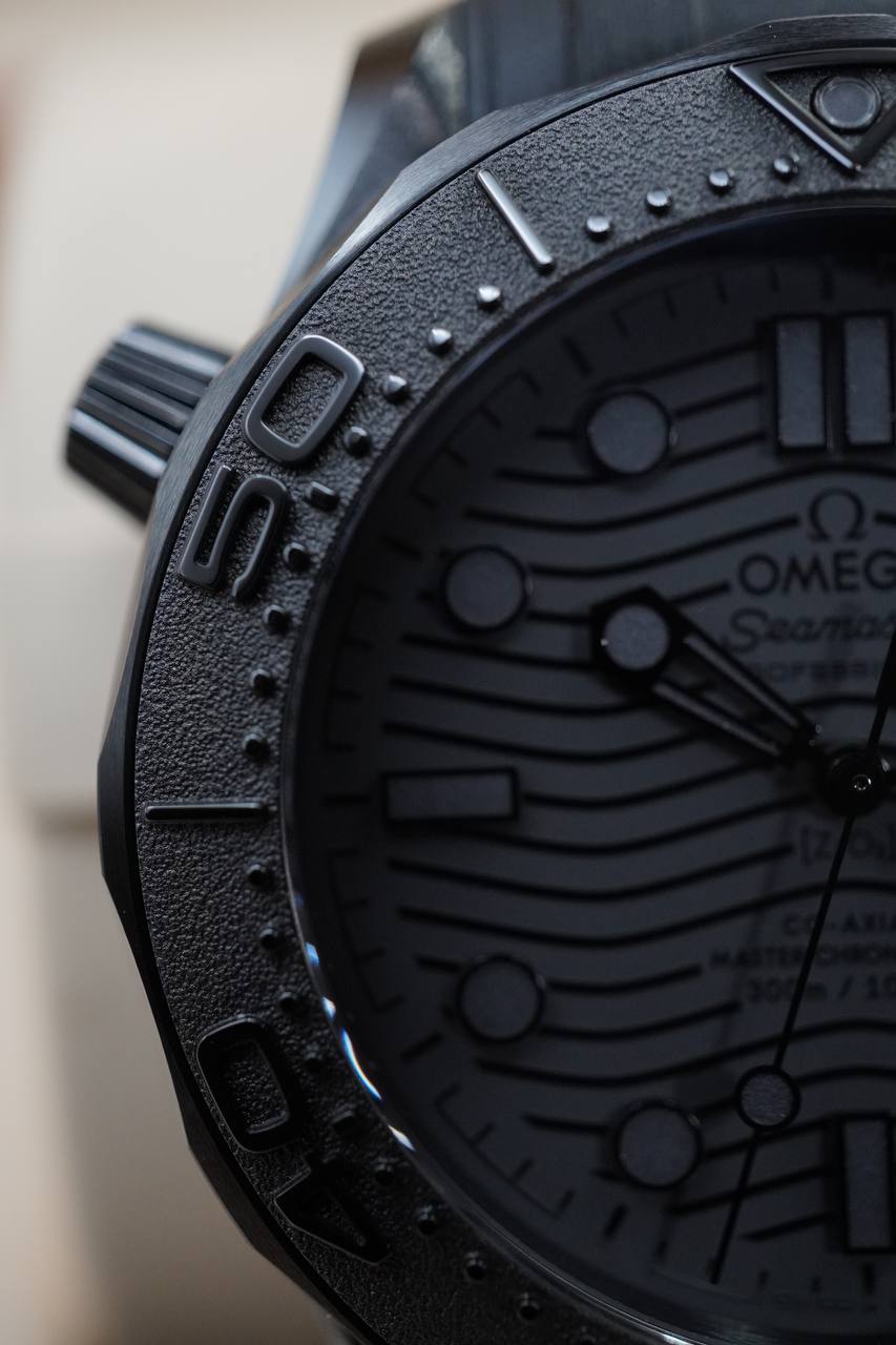 Omega Seamaster Diver 300M “Black Phantom”