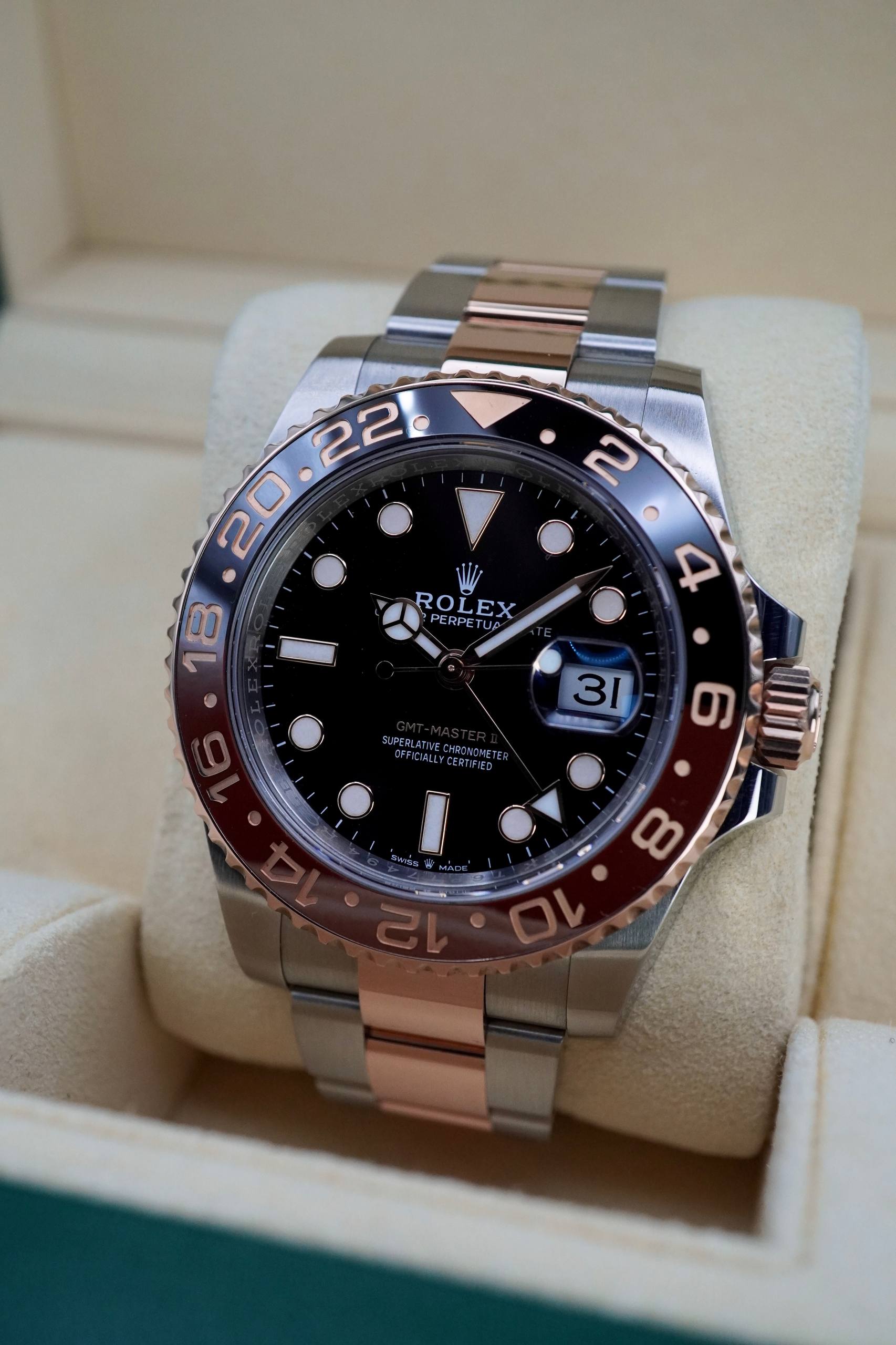 Rolex GMT-MASTER II “Rootbeer” 40mm