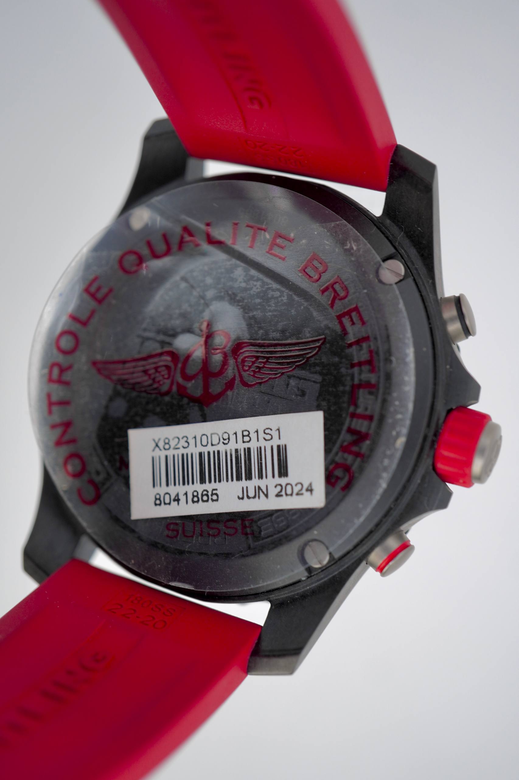 Breitling Endurance Pro Rojo Fibra de Carbono Chronograph