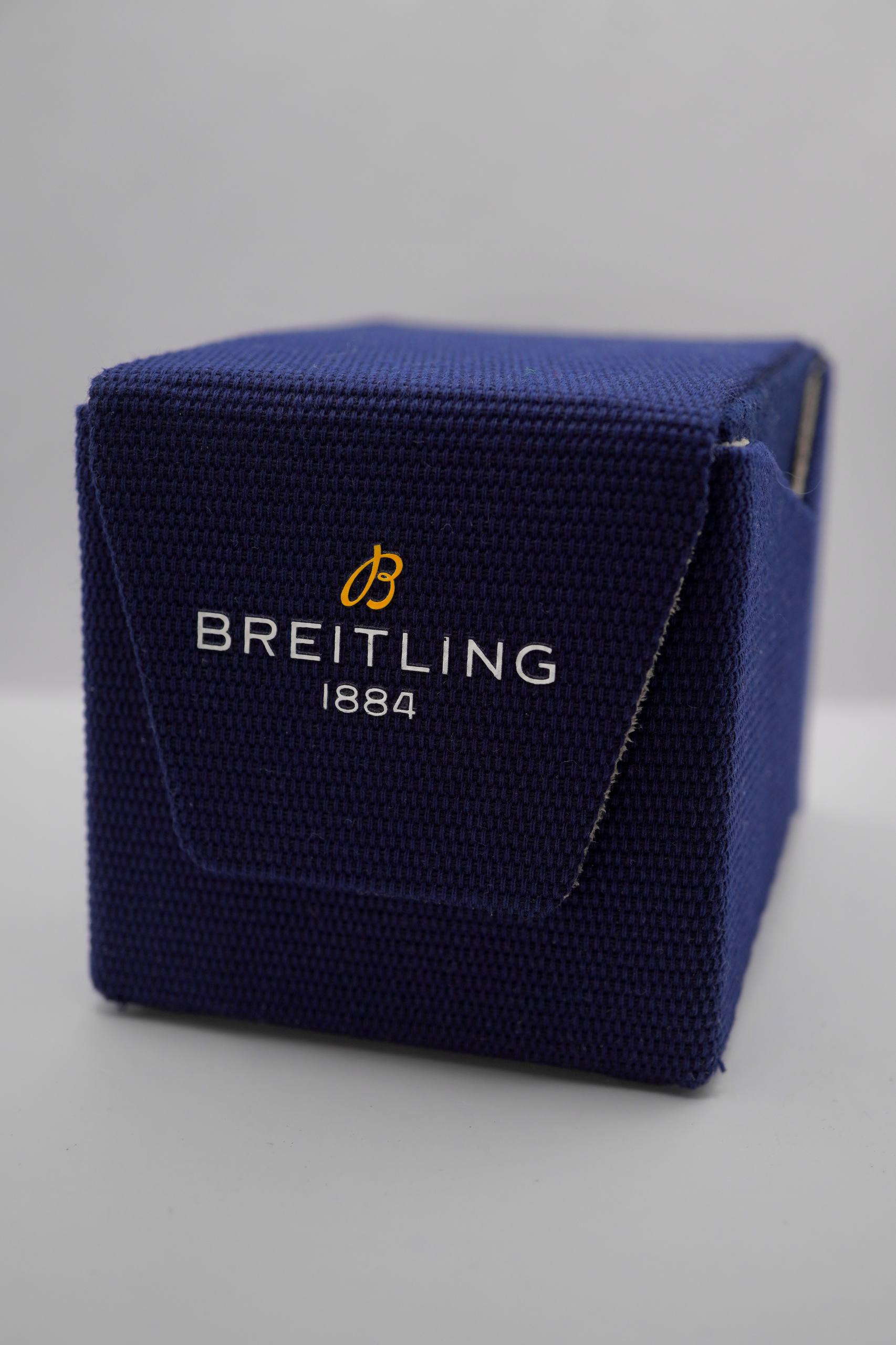 Breitling Endurance Pro Rojo Fibra de Carbono Chronograph