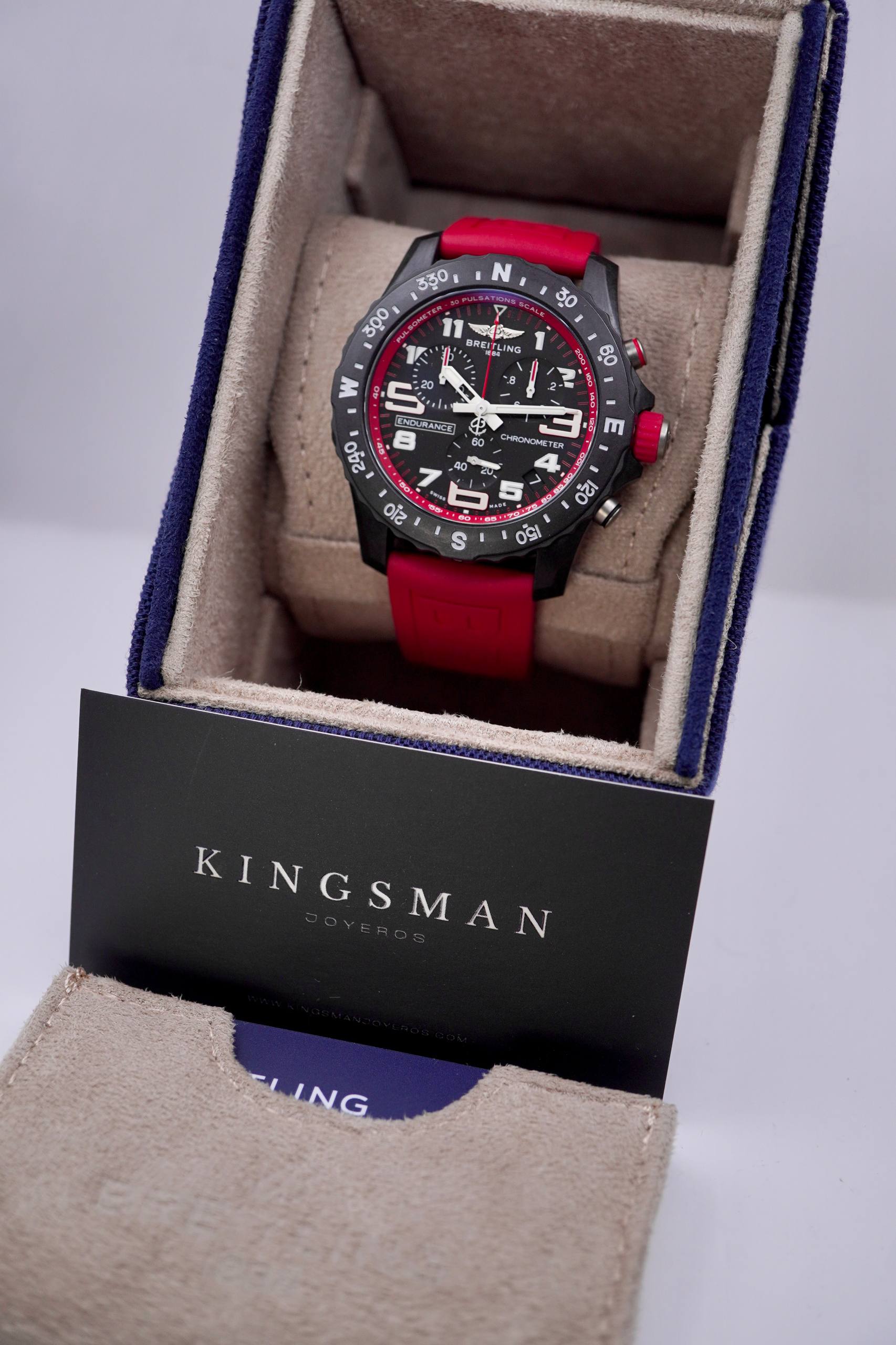 Breitling Endurance Pro Rojo Fibra de Carbono Chronograph