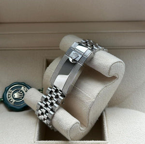 Rolex GMT-MASTER ll "Pepsi" Oystersteel 40mm Dial Negro