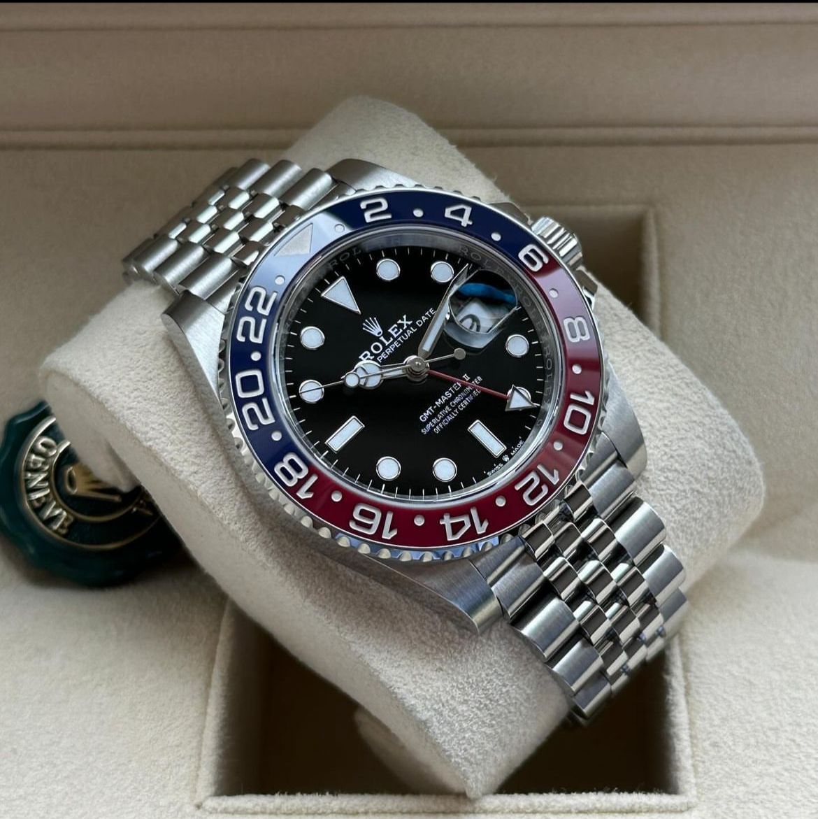 Rolex GMT-MASTER ll "Pepsi" Oystersteel 40mm Dial Negro