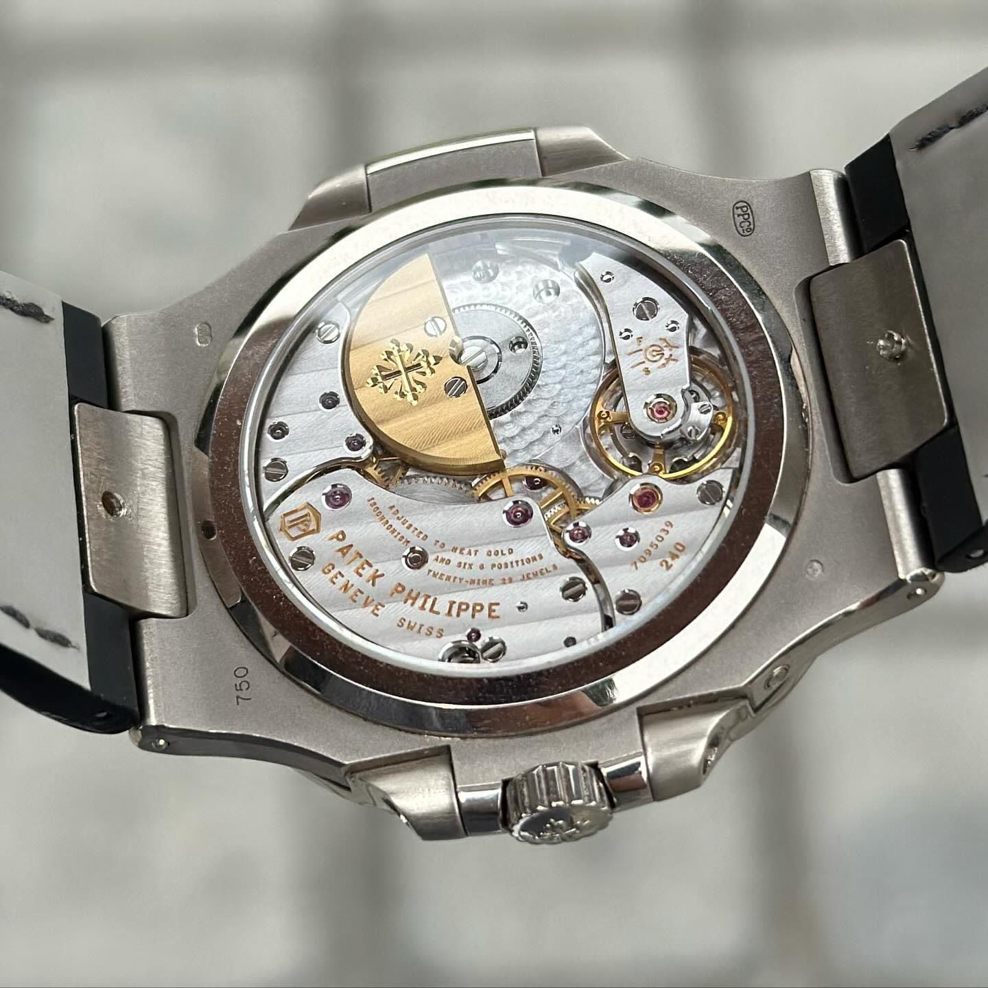 Patek Philippe Nautilus  White Gold 18k