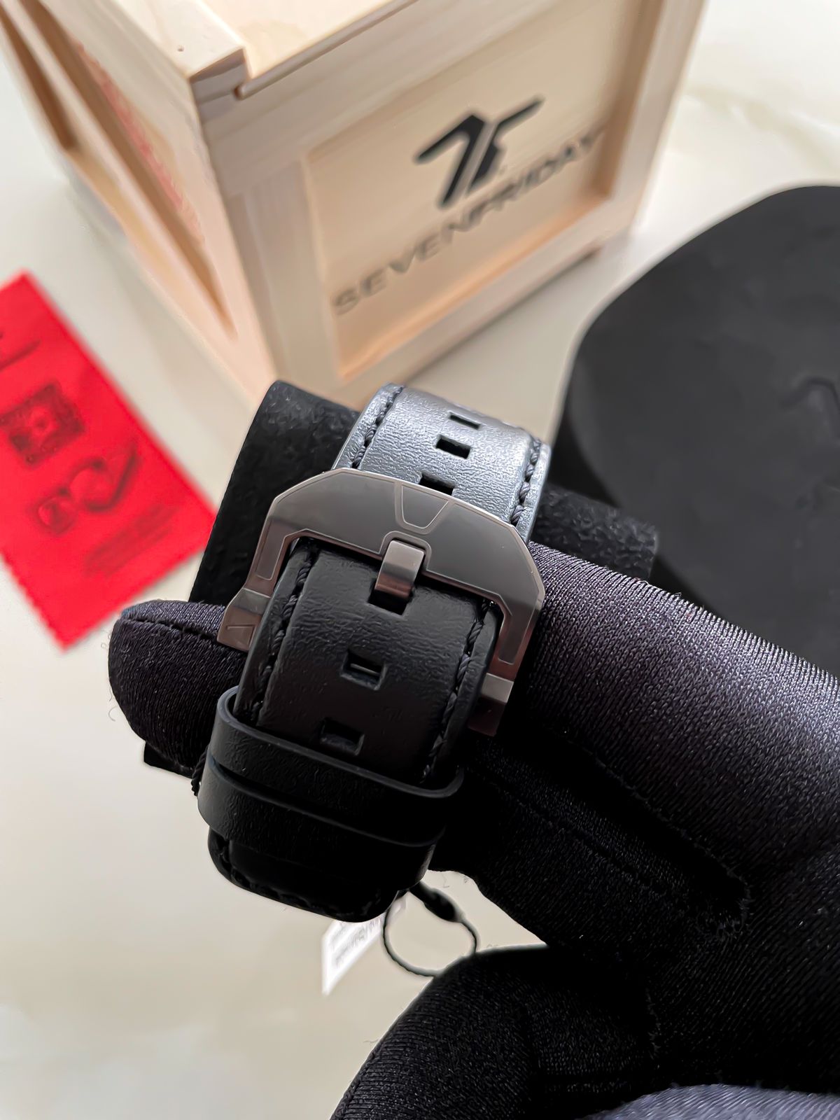 Reloj Seven Friday V-series V3/01
