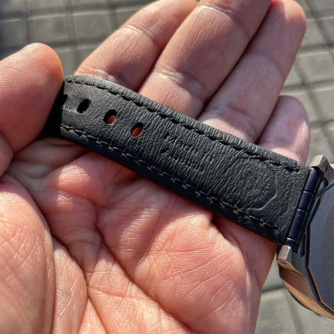 Panerai Luminor GMT Titanium 42 mm